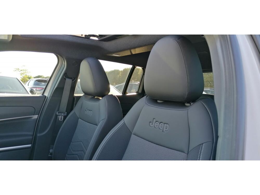 Avenger 1.2 T3 e-Hybrid 110 BVR Summit +PK PREMIUM+TOIT OUVRANT 2026 occasion 81580 Soual