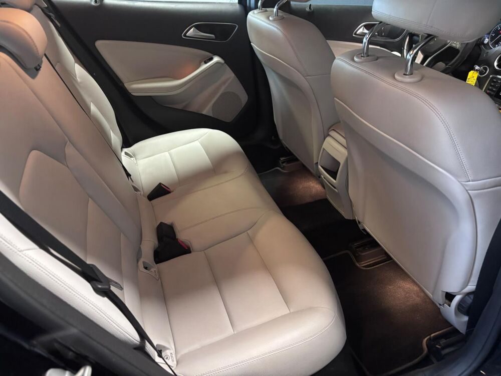 Classe GLA 200 CDI BV 7G-DCT BM X156 Intuition - GARANTIE 6 MOIS MINIM 2014 occasion 33700 M&eacute;rignac
