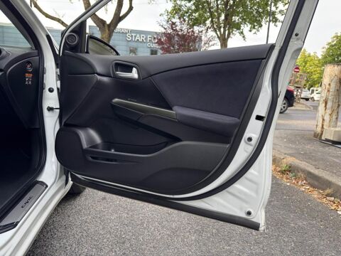 Civic 2.2 i-DTEC 2012 BERLINE Ex&eacute;cutive 2013 occasion 77185 Lognes