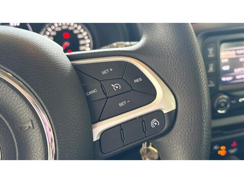 Renegade - 120 4x2 Limited / SUIVI FACTURE / DETECTEUR ANGLE MORT / 2019 occasion 17600 Saujon