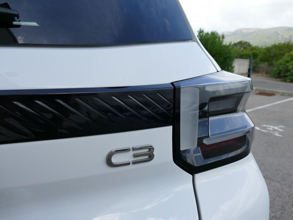 C3 1.2 PureTech 12V - 100 S&S Max 2025 occasion 34190 Ganges