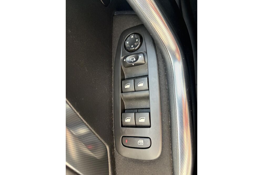 2008 1.2i - 82 Allure PHASE 2 - CARPLAY - ENTRETIEN PEUGEOT 2017 occasion 78760 Jouars-Pontchartrain