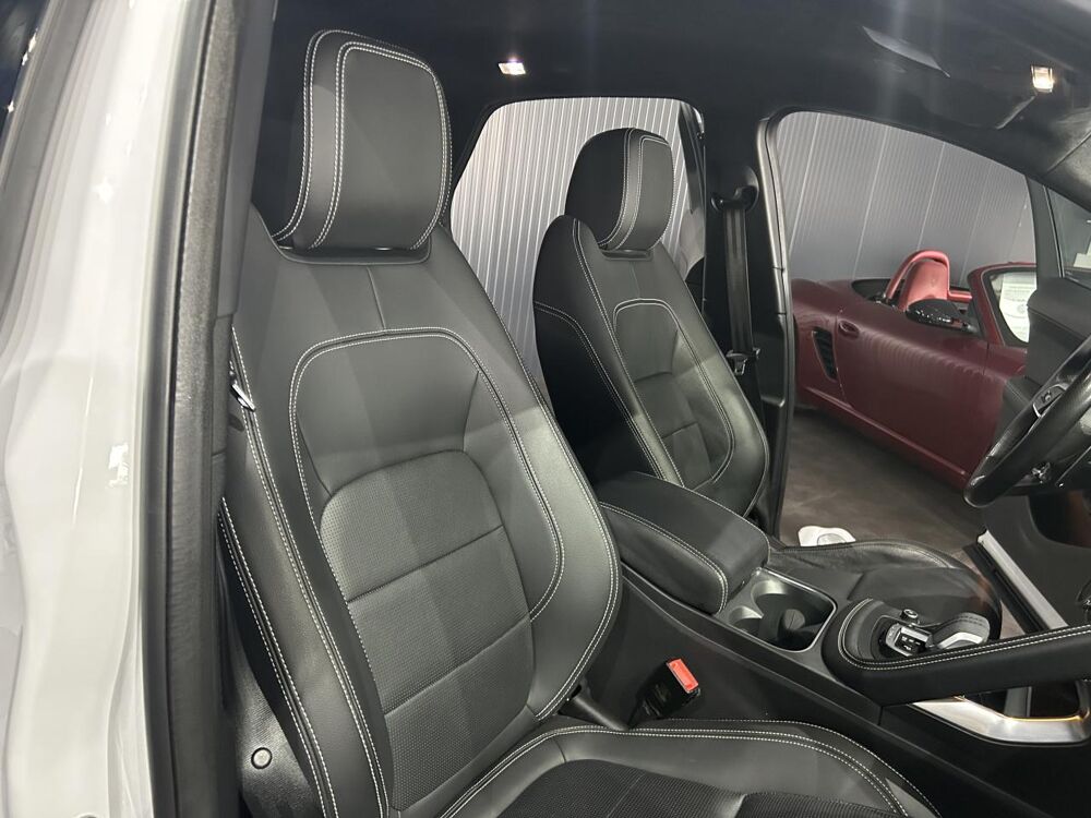 E-PACE P300e - PHEV - BVA - Stop/Start - AWD R-Dynamic Black Editi 2022 occasion 47200 Saint-Pardoux-du-Breuil