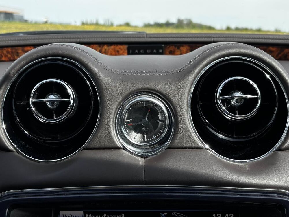 XJ Courte - 3.0 D V6 - 275ch - BVA 8 - Luxe Premium Phase 1 - G 2013 occasion 76710 Eslettes