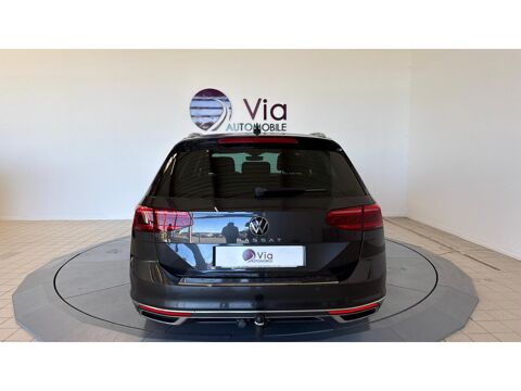 Passat SW 2.0 - 150 - BREAK Elegance / ATTELAGE / CARPLAY / TOIT O 2021 occasion 17600 Saujon