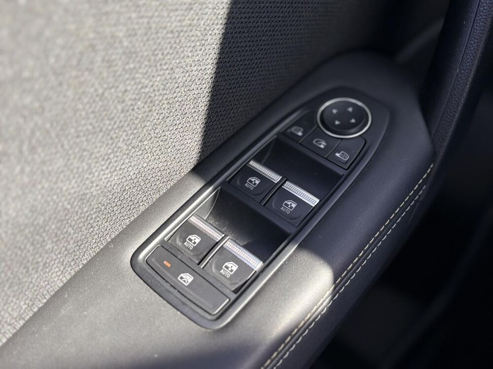 Symbioz E-Tech Full Hybrid 145 Iconic avec Cam&eacute;ra 360&deg;, et Hayon mai 2025 occasion 35300 Foug&egrave;res