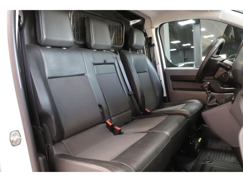 Proace 2.0 120 D-4D Fourgon Medium Business 2021 occasion 06550 La Roquette-sur-Siagne