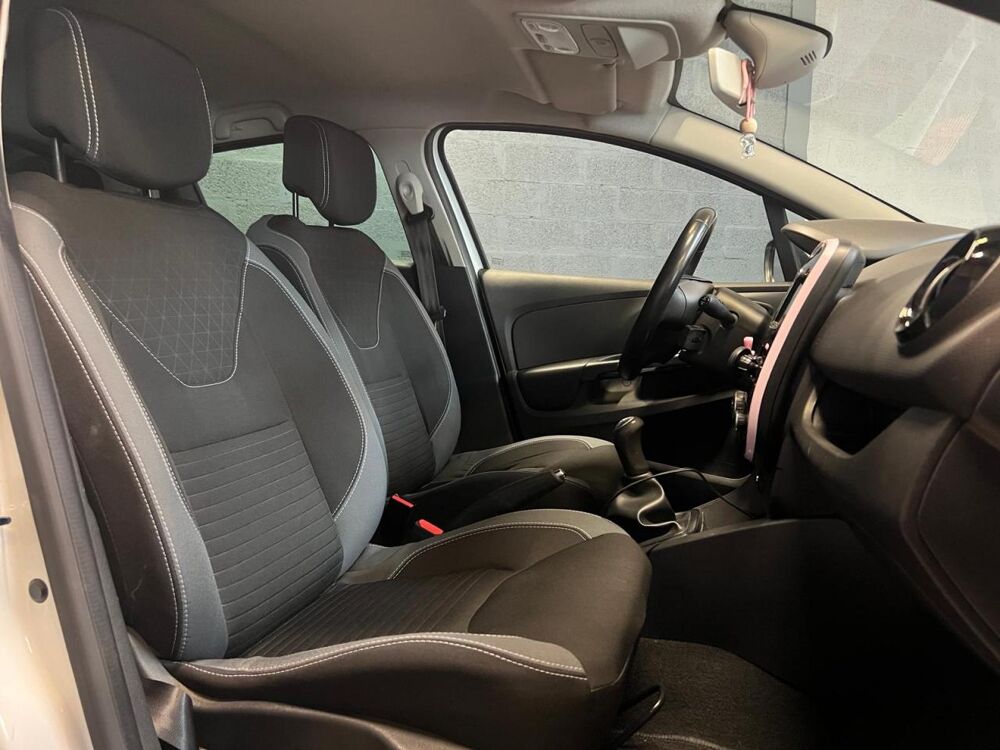 Clio IV 1.5 DCI 90CH - FINITION LIMITED - GARANTIE 6 MOIS MINIM 2016 occasion 33700 M&eacute;rignac