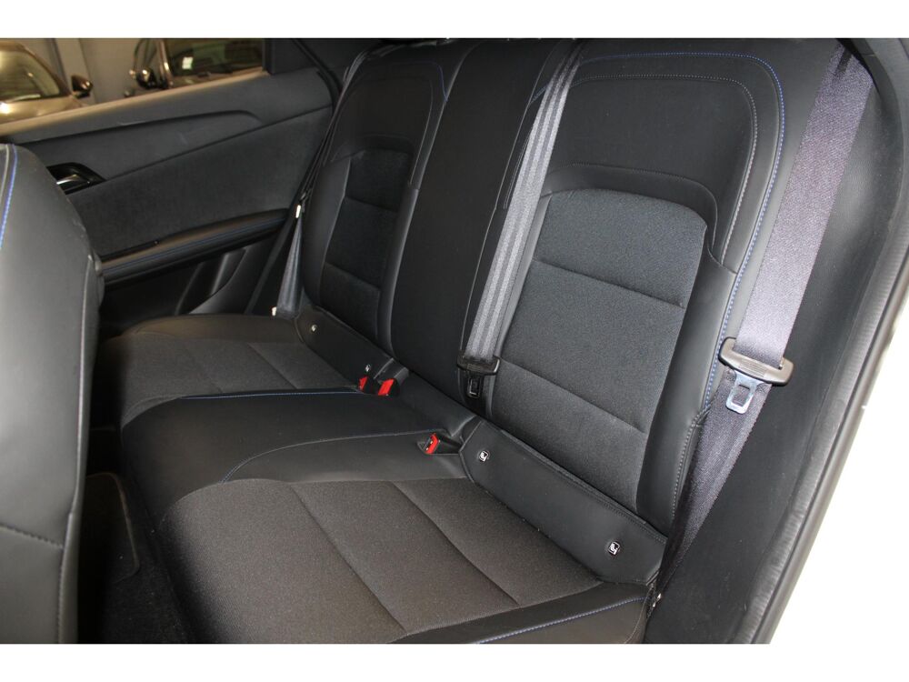MG4 204 64-2 KWh Luxury Entretien Complet 2023 occasion 59493 Villeneuve-d'Ascq