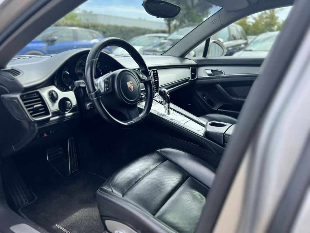 Panamera V6 TDI 250 TIPTRONIC - SUIVI PORSCHE - BOSE - TOIT OUVRANT 2011 occasion 13760 Saint-Cannat