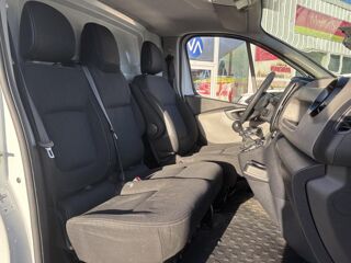 Trafic L2H1 1300 Kg 1.6 dCi 125 Grand Confort CARPLAY GALLERIE 2018 occasion 49070 Beaucouz&eacute;