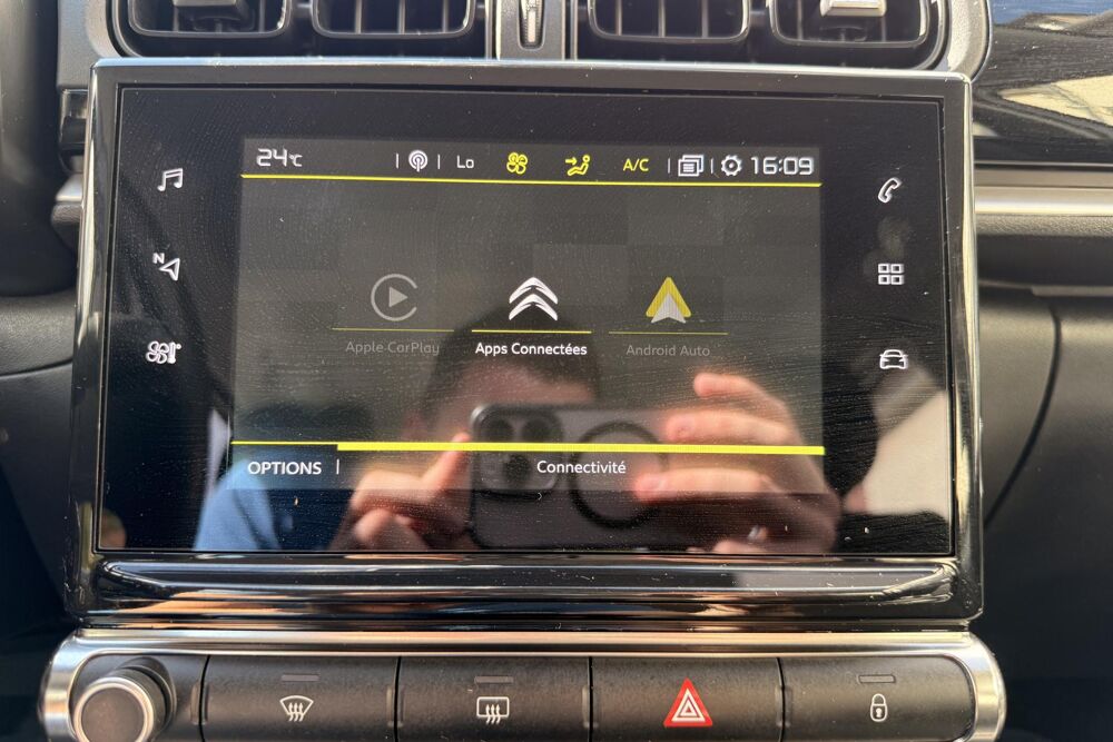C3 Citro&euml;n 1.5 BlueHDi 100 Feel Nav GPS Radar AR CarPlay 2021 occasion 78760 Jouars-Pontchartrain