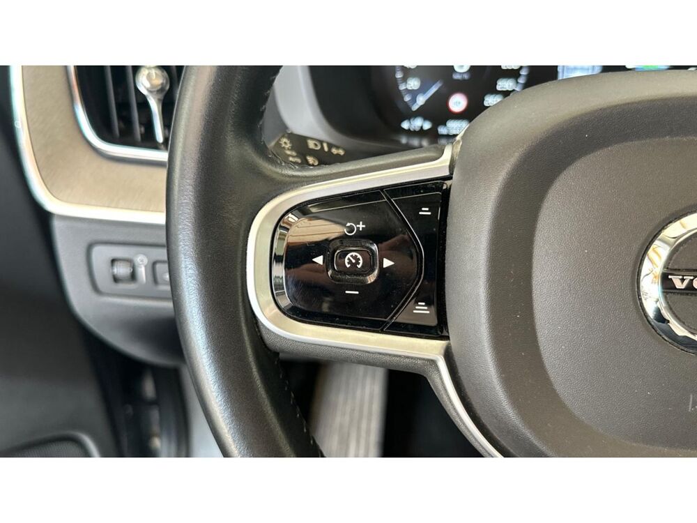 XC60 T8 Twin Engine Plug-In 303+87 ch Inscription Luxe - SUSPENSI 2019 occasion 17600 Saujon