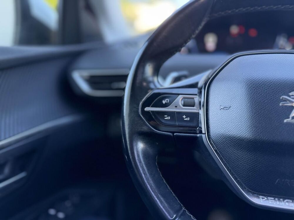 3008 ALLURE - 1.6 THP 165CH - TOIT - CAM 360 - CARPLAY 2017 occasion 13760 Saint-Cannat