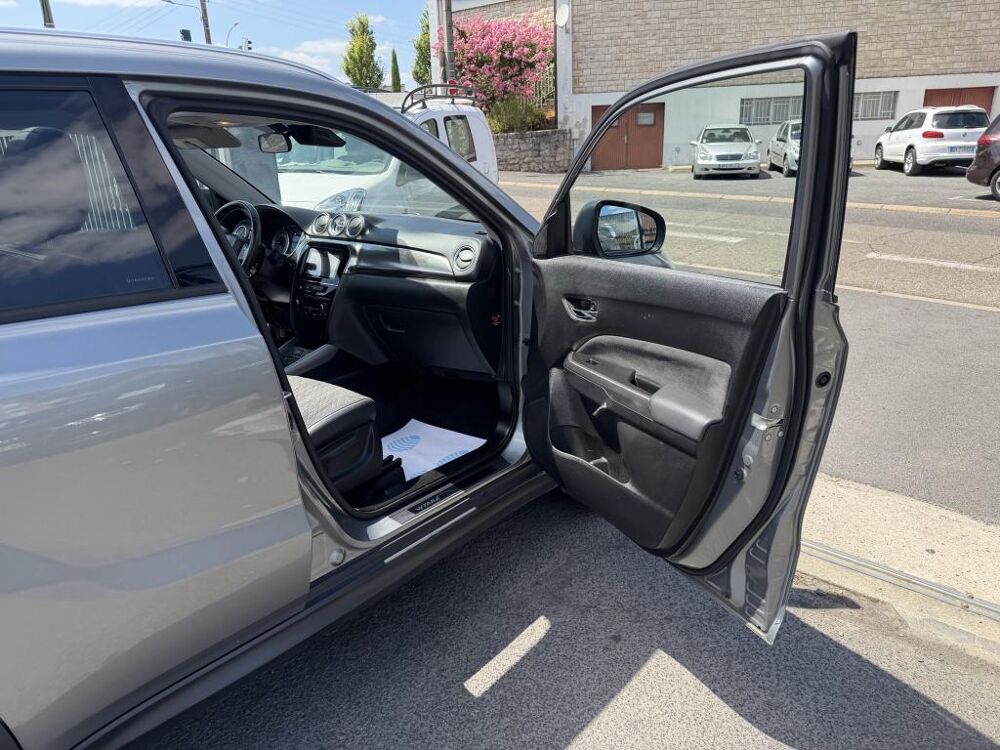 Vitara 1.0 Boosterjet Privil&egrave;ge gps + clim + camera AR 2019 occasion 19100 Brive-la-Gaillarde