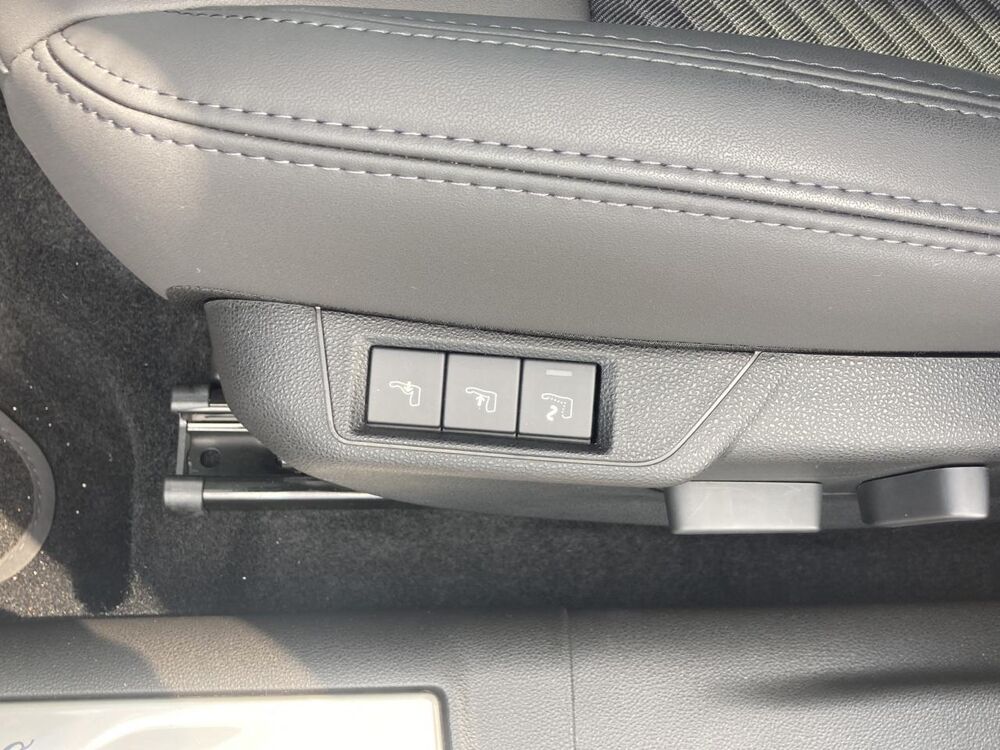 Junior 1.2 ibrida 145 speciale e-dct6 2026 occasion 85150 Les Achards