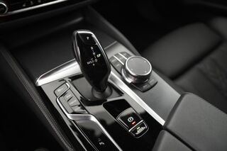S&eacute;rie 5 Touring 518d 150 ch BVA8 M Sport SUIVI BMW 2023 occasion 33620 Cavignac