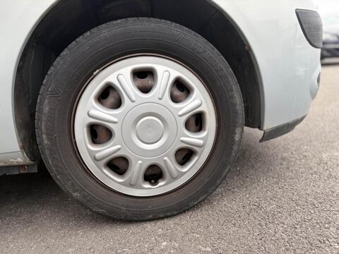 Clio 1.2i 16V II BERLINE Confort Authentique PHASE 3 2004 occasion 76710 Eslettes