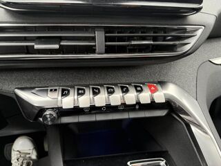 3008 Hybrid - 225 - BV e-EAT8 Allure Pack GPS + CAMERA AR + CARPL 2022 occasion 19100 Brive-la-Gaillarde