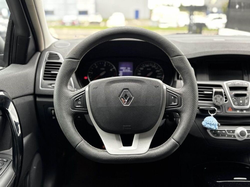 Laguna III - 2.0l dCi - 130ch - BVM 6 - Bose Edition Phase 2 2011 occasion 76710 Eslettes