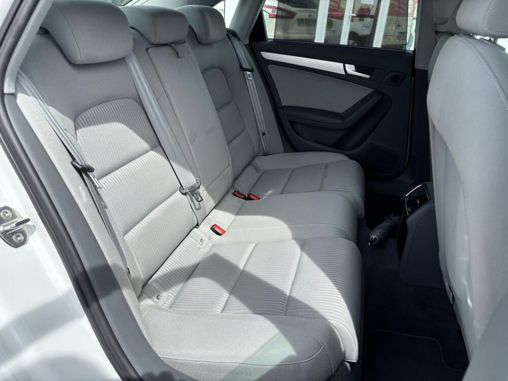 A4 LIMOUSINE S LINE 1.8 TFSI 170 - BVA Multitronic - SUIVI COMP 2013 occasion 49070 Beaucouz&eacute;