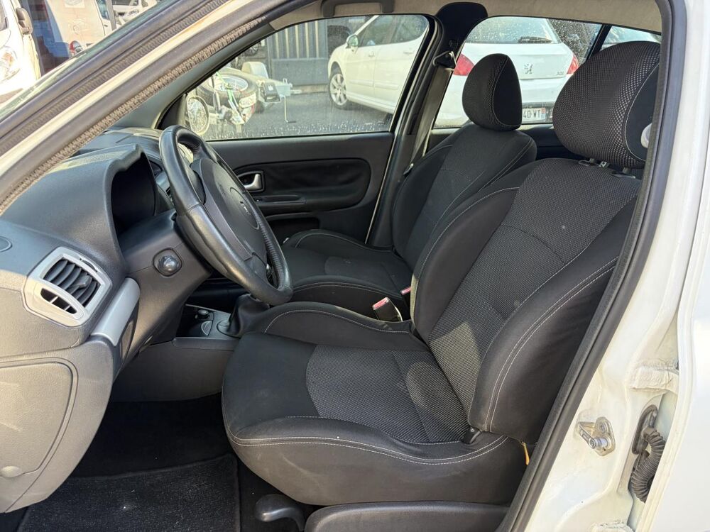 Clio 1.2i 16V - 75ch Campus Evolution 1ere main Crit air 1 / 1200 2012 occasion 30260 Orthoux-S&eacute;rignac-Quilhan