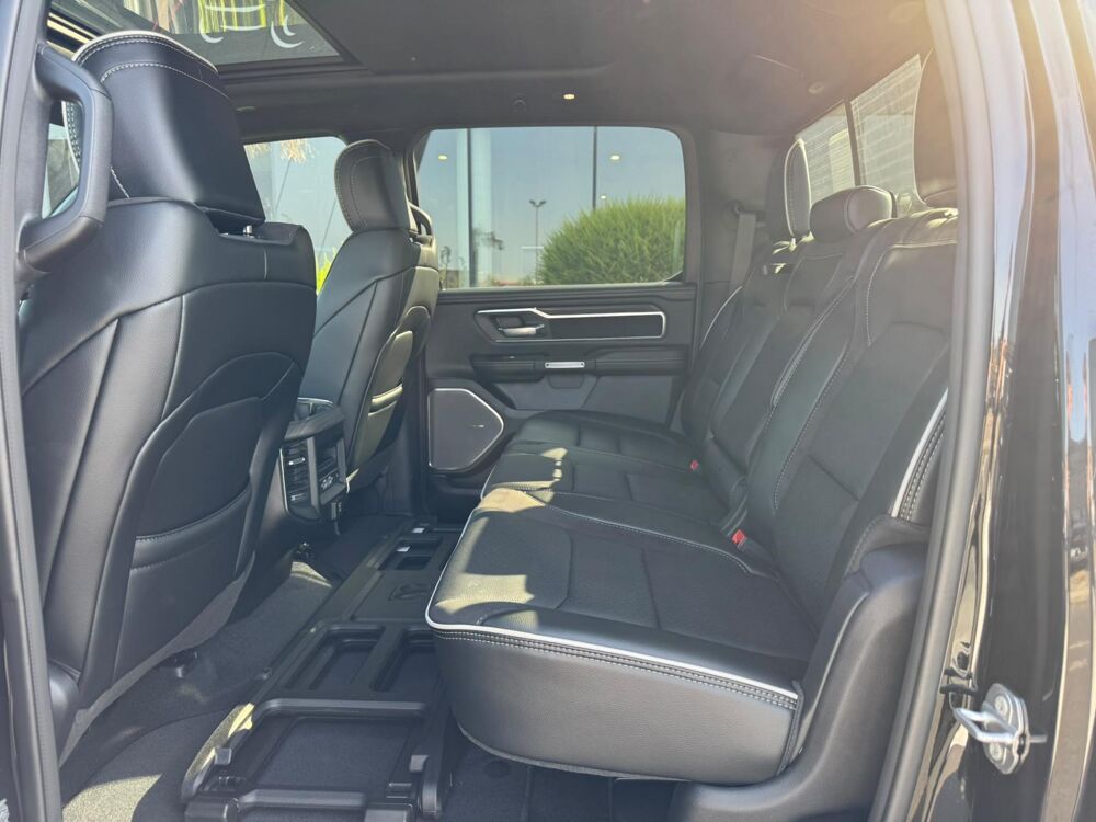 RAM 1500 CREW LAIE SPORT NIGHT EDITION AIR BOX HAYON MULTI 2025 occasion 91830 Le Coudray-Montceaux