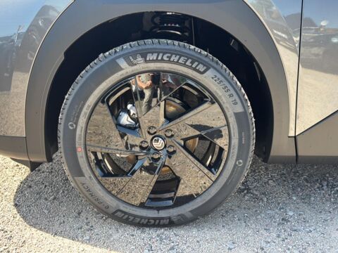 C5 aircross 1.2 hybride 145 plus boite automatique 2026 occasion 85150 Les Achards