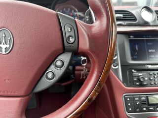 Granturismo 4.2i V8 - BVA COUPE . PHASE 1 2009 occasion 33450 Montussan