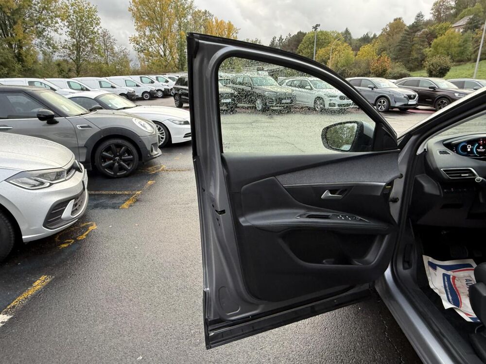 3008 Hybrid - 225 - BV e-EAT8 Allure Pack TVA RECUPERABLE + GPS + 2021 occasion 19100 Brive-la-Gaillarde