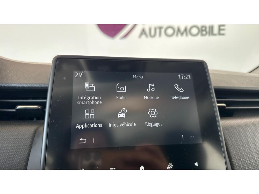 Clio 1.0 Tce - 90 ch V Equilibre / CARPLAY / SUIVI FACTURES / CLI 2023 occasion 17600 Saujon