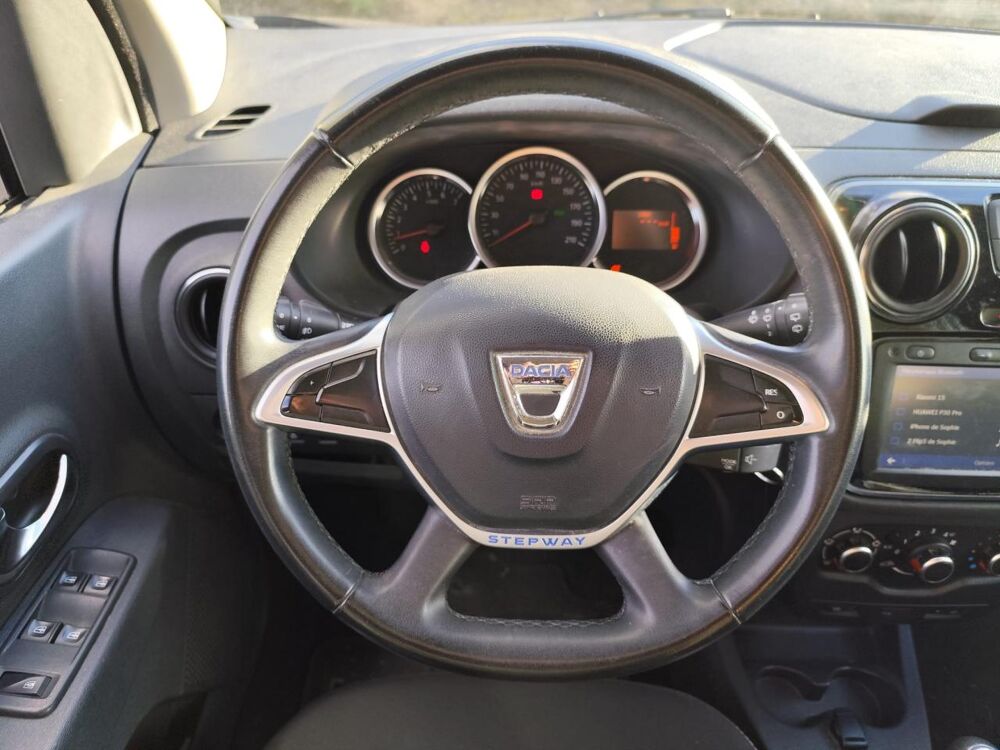 Lodgy STEPWAY 1.2 TCE 115 2017 occasion 42170 Saint-Just-Saint-Rambert
