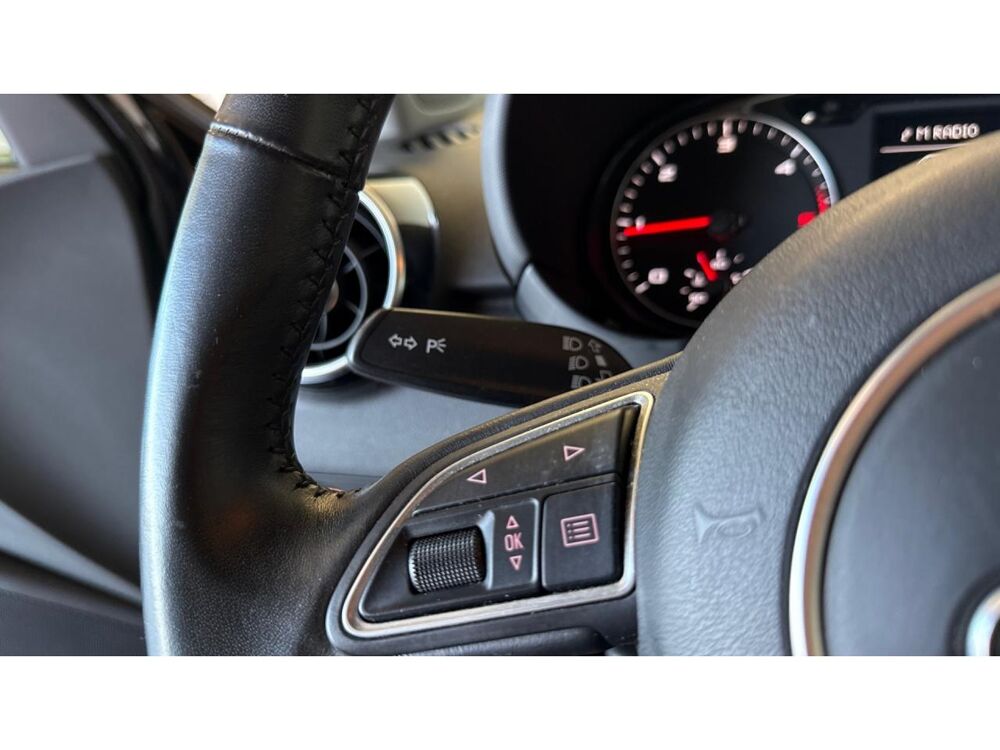 A1 Sportback 1.4 TDi ultra - 90 SPORTBACK / CAPTEUR SONORE / B 2017 occasion 17600 Saujon