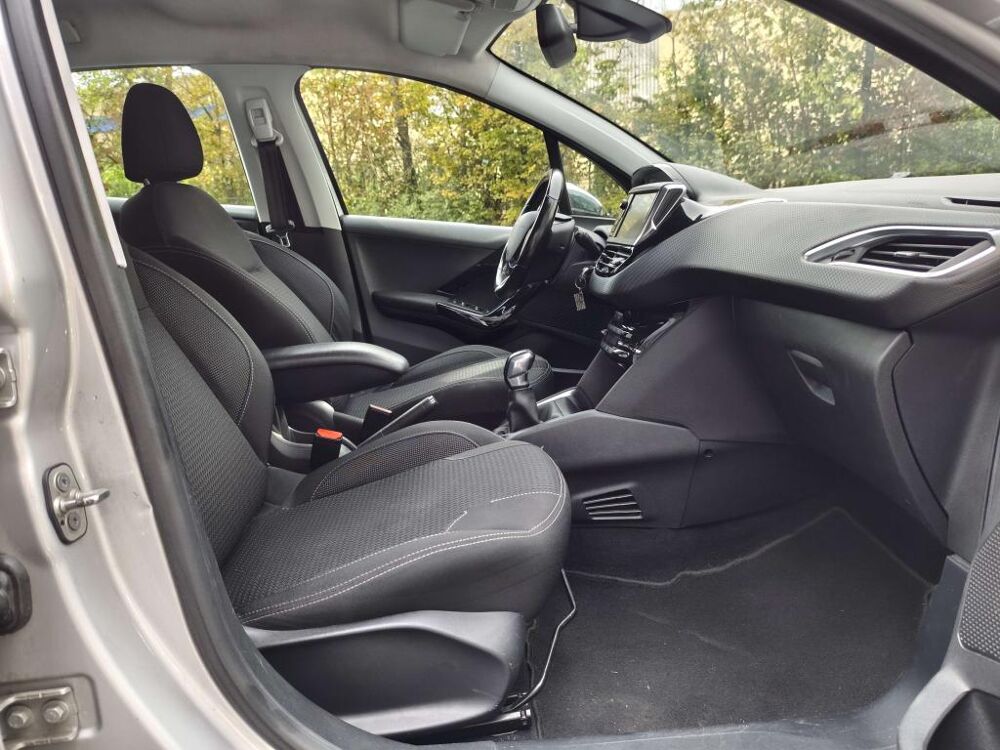 208 1.6 BlueHDi - 100CV BERLINE Allure Business 2018 occasion 77185 Lognes