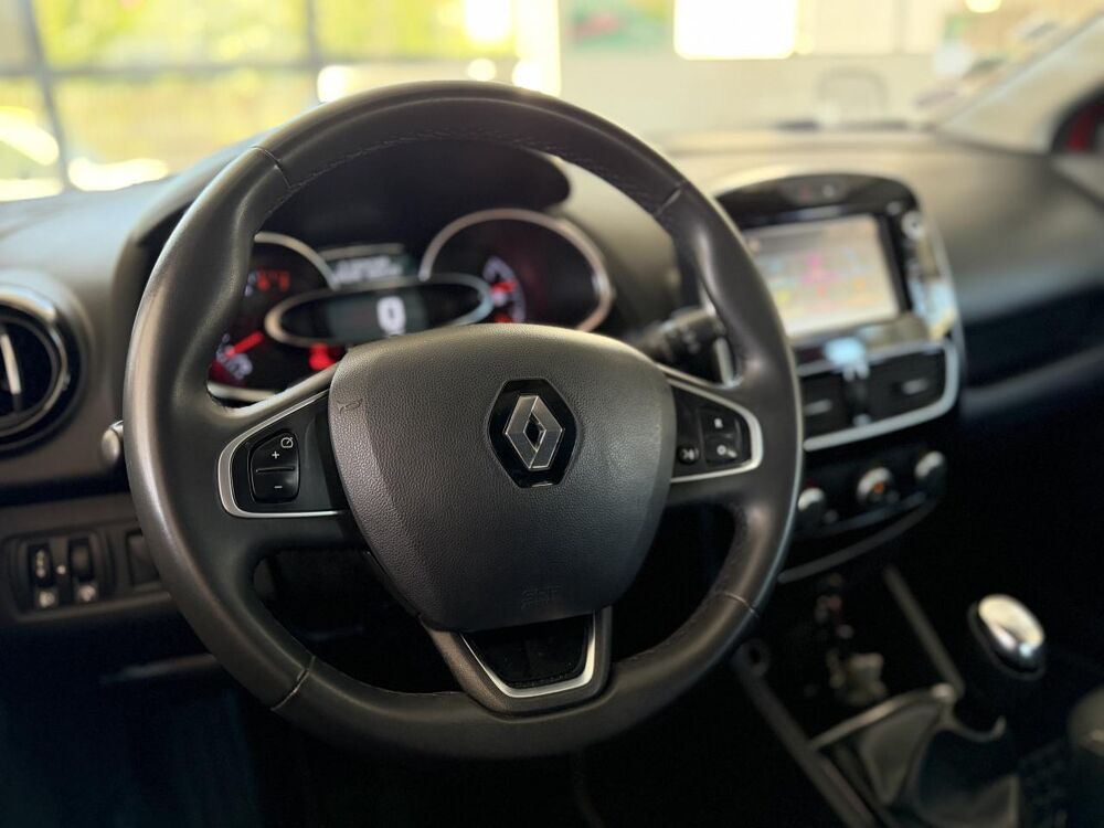Clio IV 0.9 Energy TCe - 90  Zen PHASE 2 / 1ER MAIN / ENTRETIEN 2018 occasion 38400 Saint-Martin-d'H&egrave;res