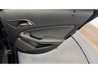 Classe A 180 122 ch - Inspiration - 2nde main - Phase 2 - Entretien C 2016 occasion 60740 Saint-Maximin
