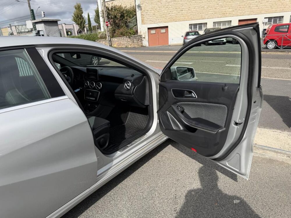 Classe A A 180 - 122 BM 176 Inspiration clim + camera AR 2016 occasion 19100 Brive-la-Gaillarde