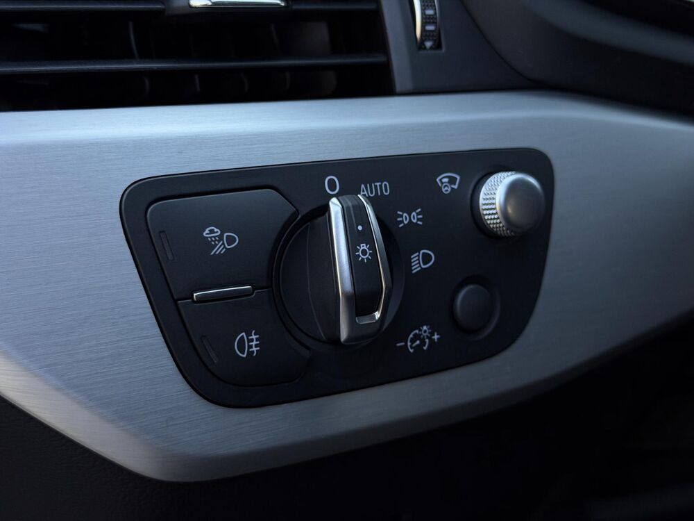 A4 Quattro S-Line 2.0 TFSI 245 1&egrave;re Main BVA ACC Bang&Olufsen A 2019 occasion 67440 Marmoutier