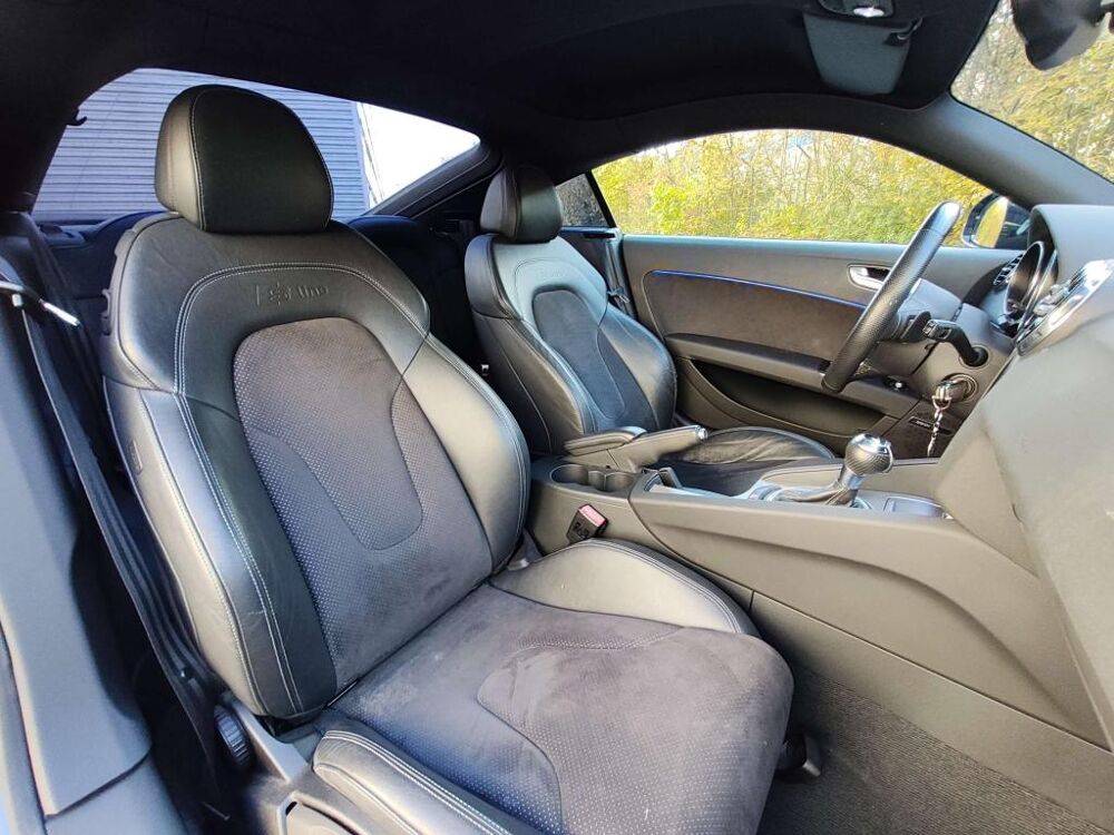 TT Coup&eacute; 2.0 TFSI - 211CV - BV S-tronic S-Line PHASE 2 2013 occasion 77185 Lognes