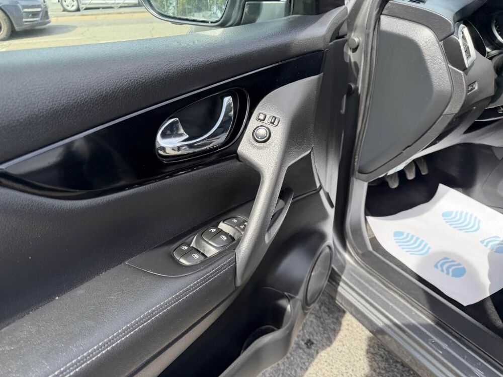 Qashqai 1.5 dCi - 115 N-Connecta gps + clim + camera AR et 360 + Rad 2020 occasion 19100 Brive-la-Gaillarde