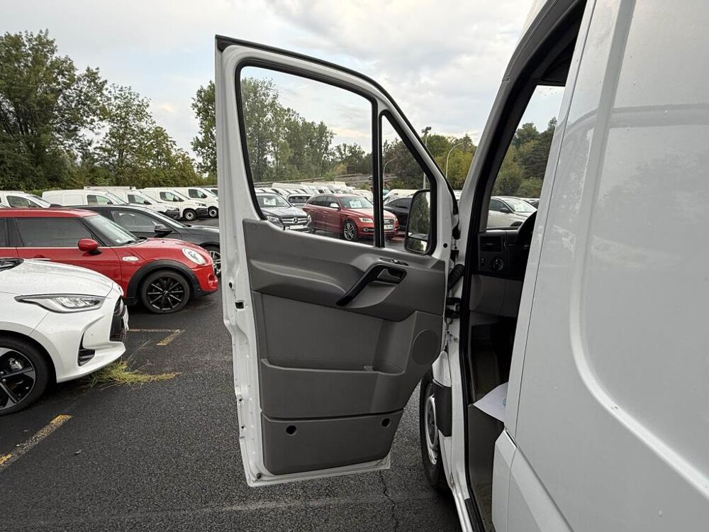 Sprinter 37S 3.5t 311 CDI - 114 Fourgon TVA RECUPERABLE + CLIM 2018 occasion 19100 Brive-la-Gaillarde