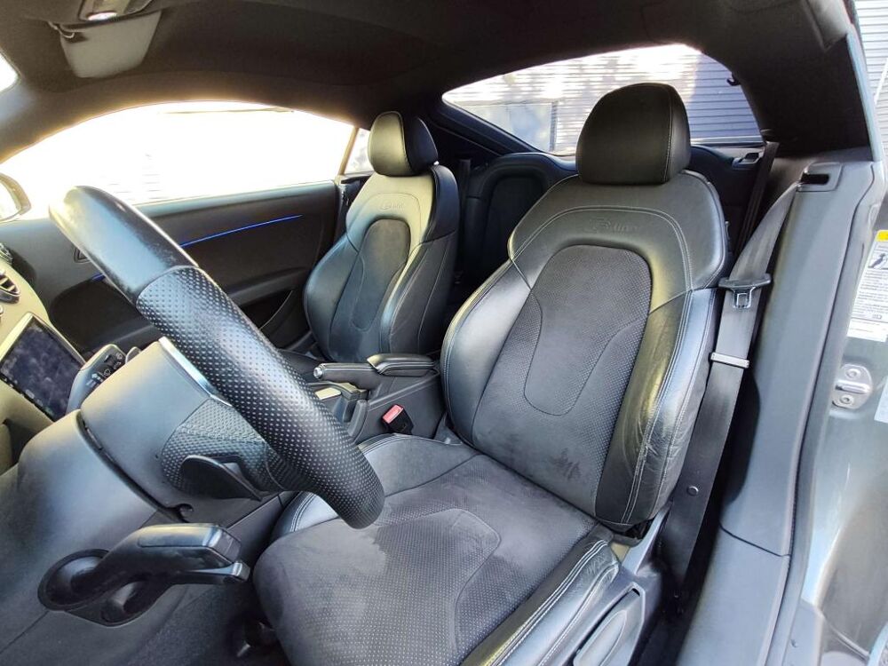 TT Coup&eacute; 2.0 TFSI - 211CV - BV S-tronic S-Line PHASE 2 2013 occasion 77185 Lognes
