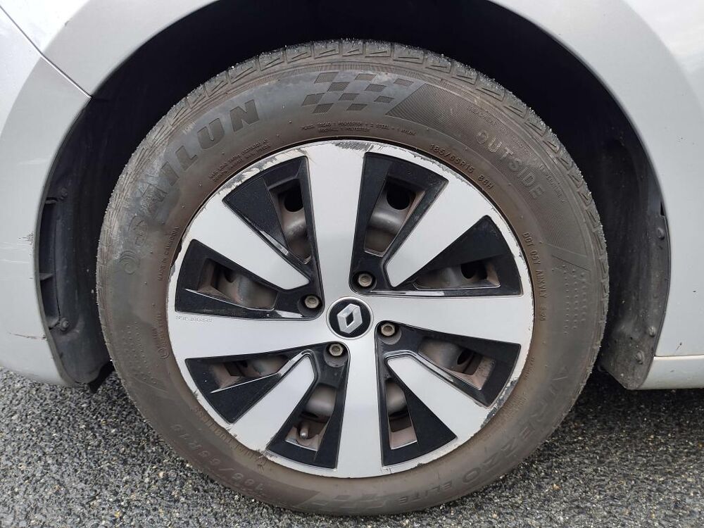 Clio 1.6 E-Tech Hybride - 145CV - BVA - multi-modes - Evolution 2022 occasion 77185 Lognes