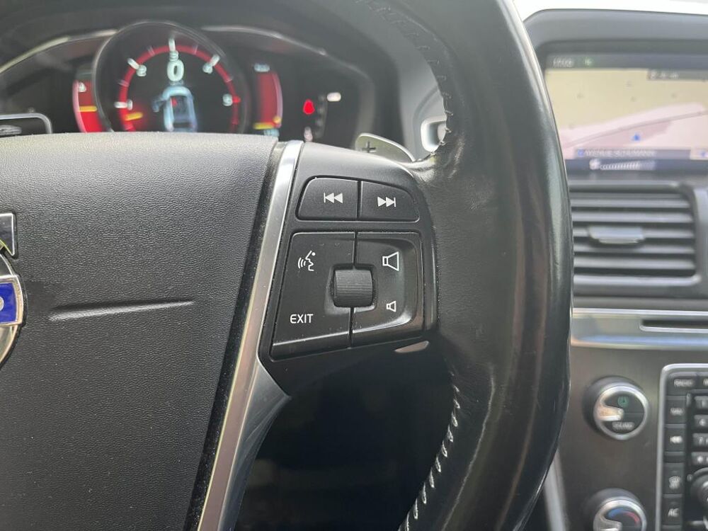 XC60 D4 AWD 163CH - 1ERE MAIN - ETAT IRREPROCHABLE - FULL ENTRET 2013 occasion 13760 Saint-Cannat
