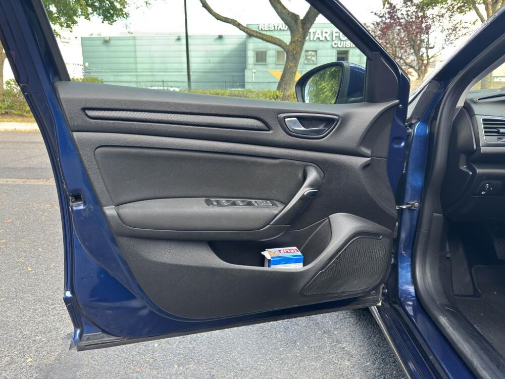 M&eacute;gane Estate 1.5 Blue dCi - 115 IV ESTATE BREAK Business 2019 occasion 77185 Lognes