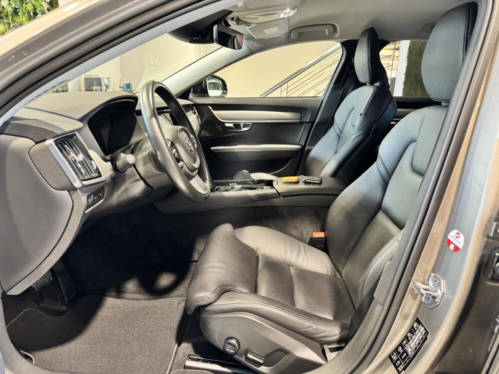 V90 II T8 AWD Recharge 303 + 87ch R-Design Expression Geartronic 2021 occasion 26000 VALENCE