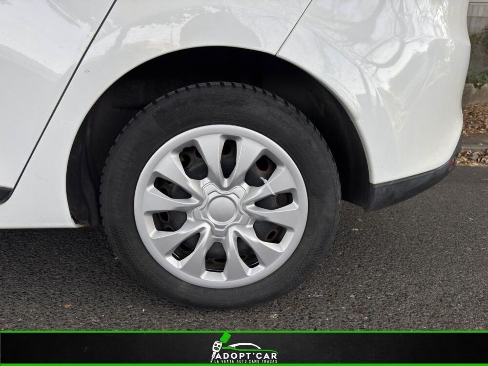 Clio Estate 1.2 Energy TCe - 120 IV ESTATE BREAK Intens PHASE 2 2018 occasion 77185 Lognes