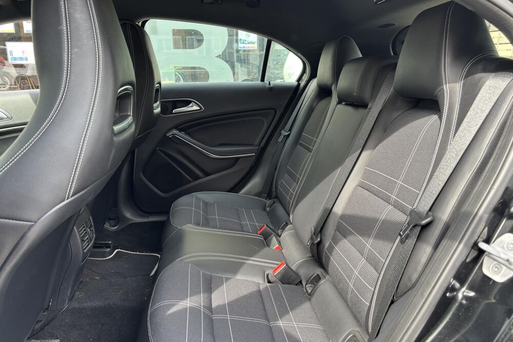 Classe A Mercedes-Benz A 180 D BVA - CarPlay - Cam&eacute;ra de recul 2013 occasion 78760 Jouars-Pontchartrain