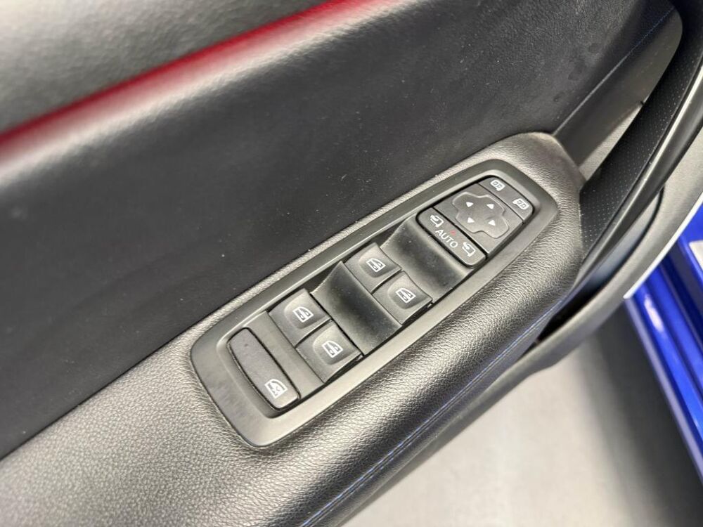 M&eacute;gane 4 IV GT 1.6 TCe 205 EDC - ATH - Si&egrave;ges chauffants - Apple Ca 2017 occasion 60740 Saint-Maximin