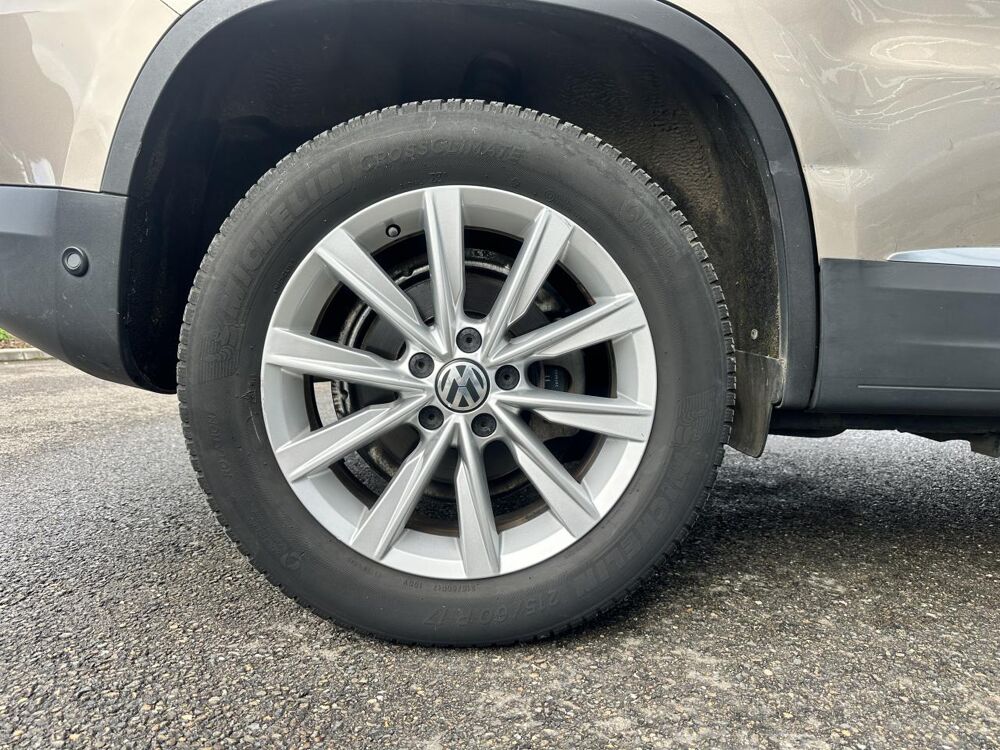 Tiguan 2.0 16V TDI BlueMotion - 140 -DSG7 Carat 4Motion PHASE 2- S 2014 occasion 33450 Montussan
